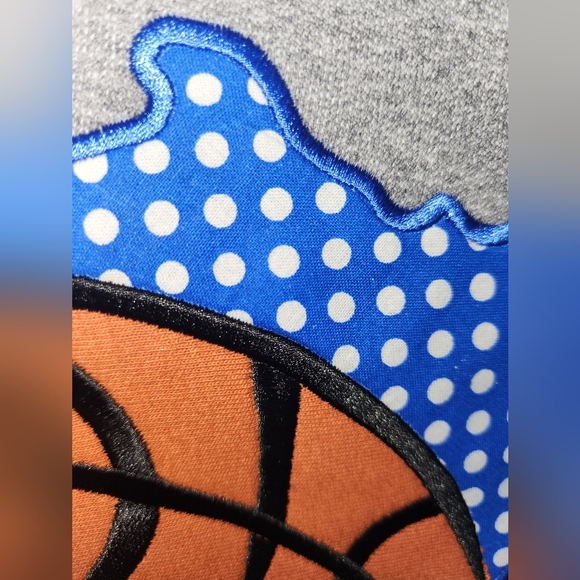 Women's Gray University of Kentucky UK Wildcats Crewneck Sweatshirt Size L NWT - Picture 3 of 5